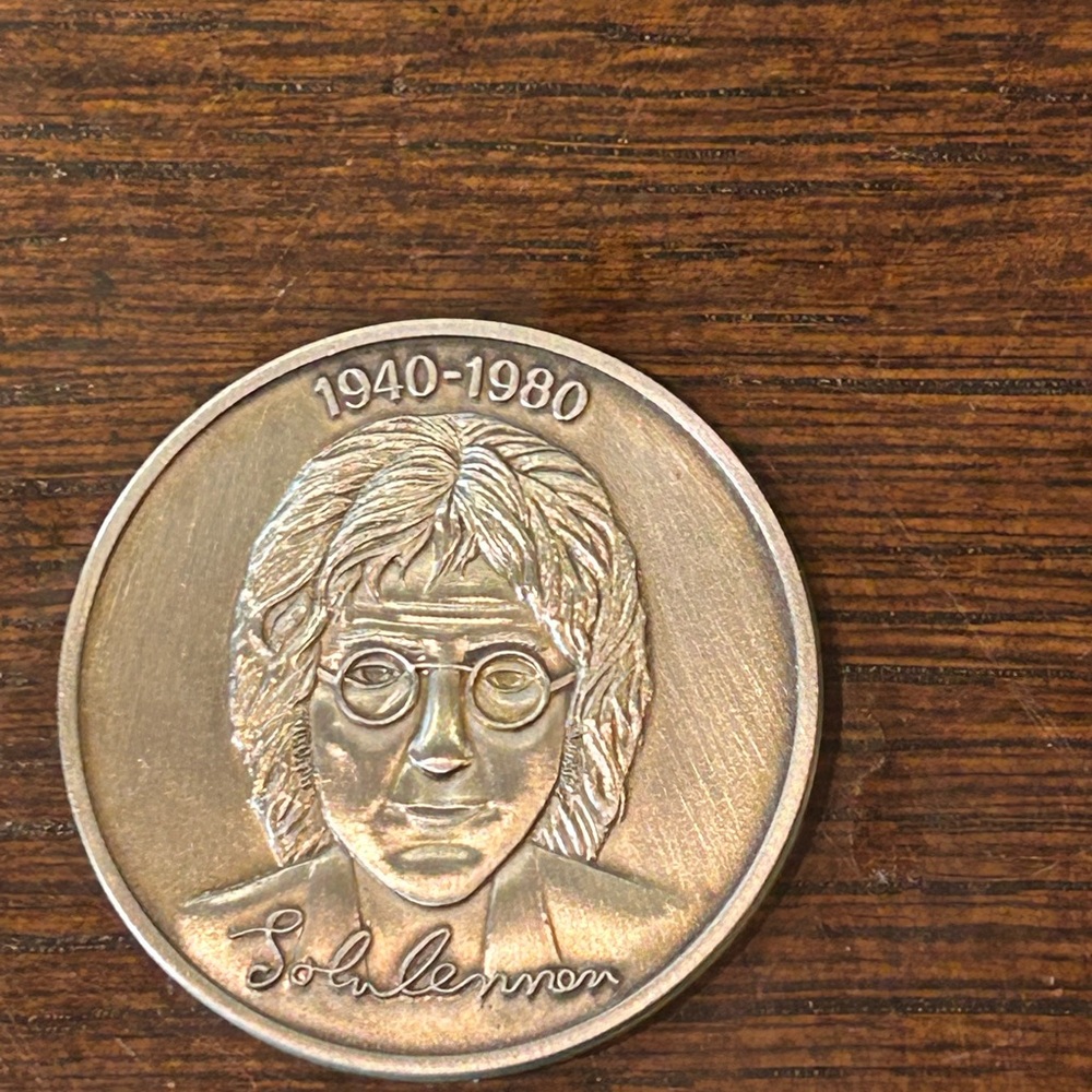Commemorative Coin with Engraved Portrait